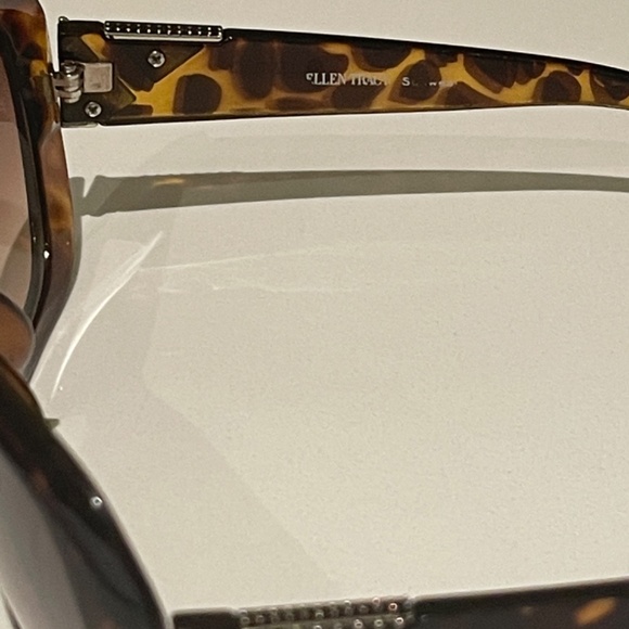 Armani Exchange & Ellen Tracy Sunglasses - Picture 12 of 12